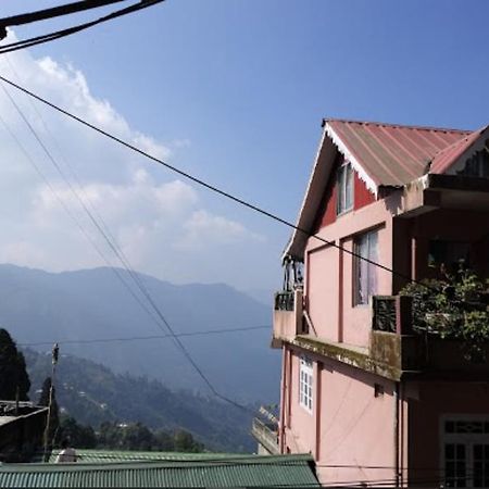 Hotel Kasturi Palace & Restaurant Darjeeling ดาร์จีลิง ภายนอก รูปภาพ