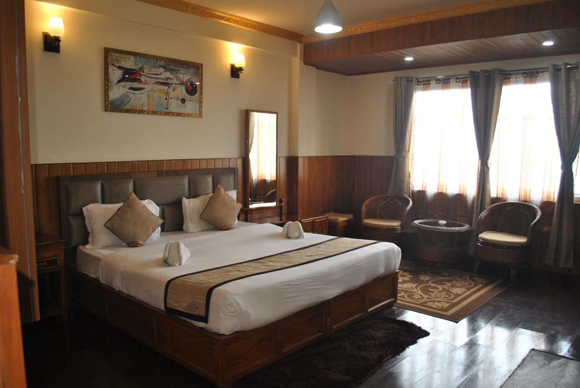 Hotel Kasturi Palace & Restaurant Darjeeling ดาร์จีลิง ภายนอก รูปภาพ