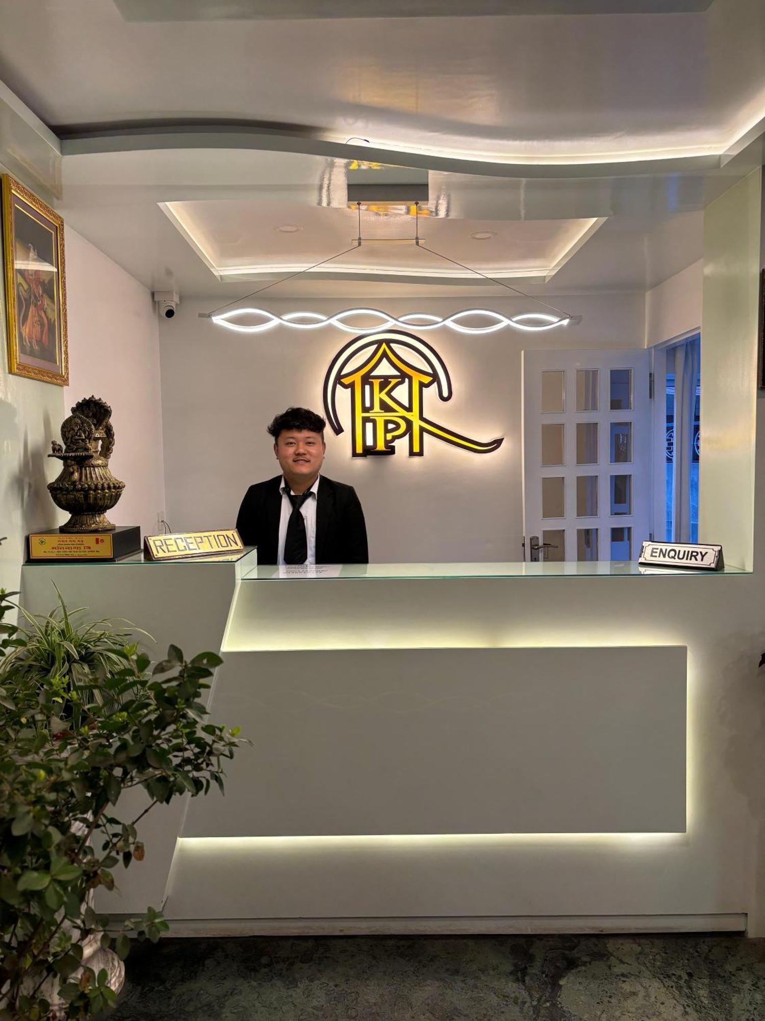 Hotel Kasturi Palace & Restaurant Darjeeling ดาร์จีลิง ภายนอก รูปภาพ