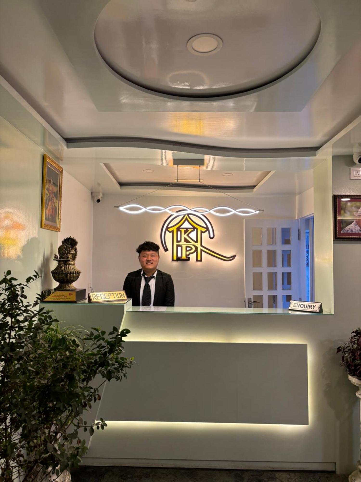 Hotel Kasturi Palace & Restaurant Darjeeling ดาร์จีลิง ภายนอก รูปภาพ