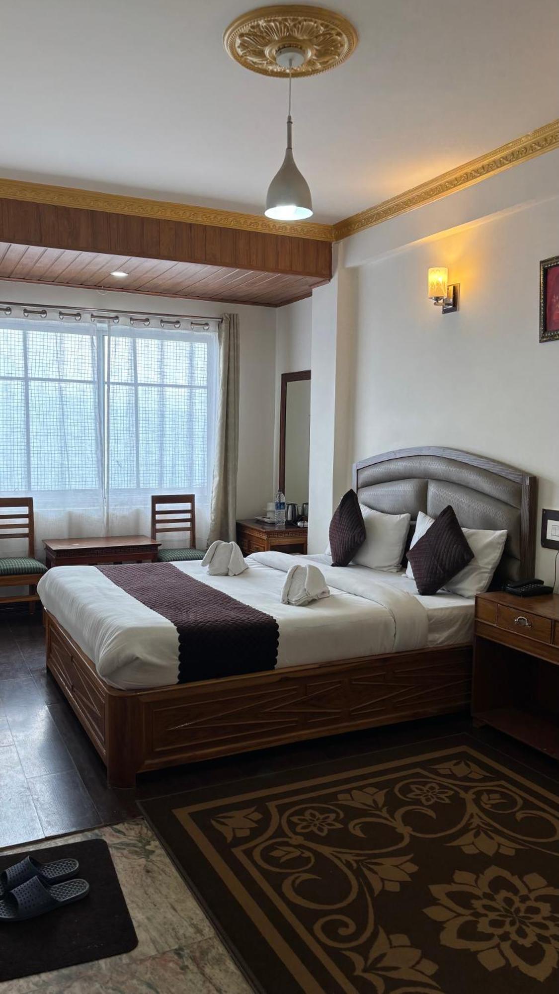 Hotel Kasturi Palace & Restaurant Darjeeling ดาร์จีลิง ภายนอก รูปภาพ
