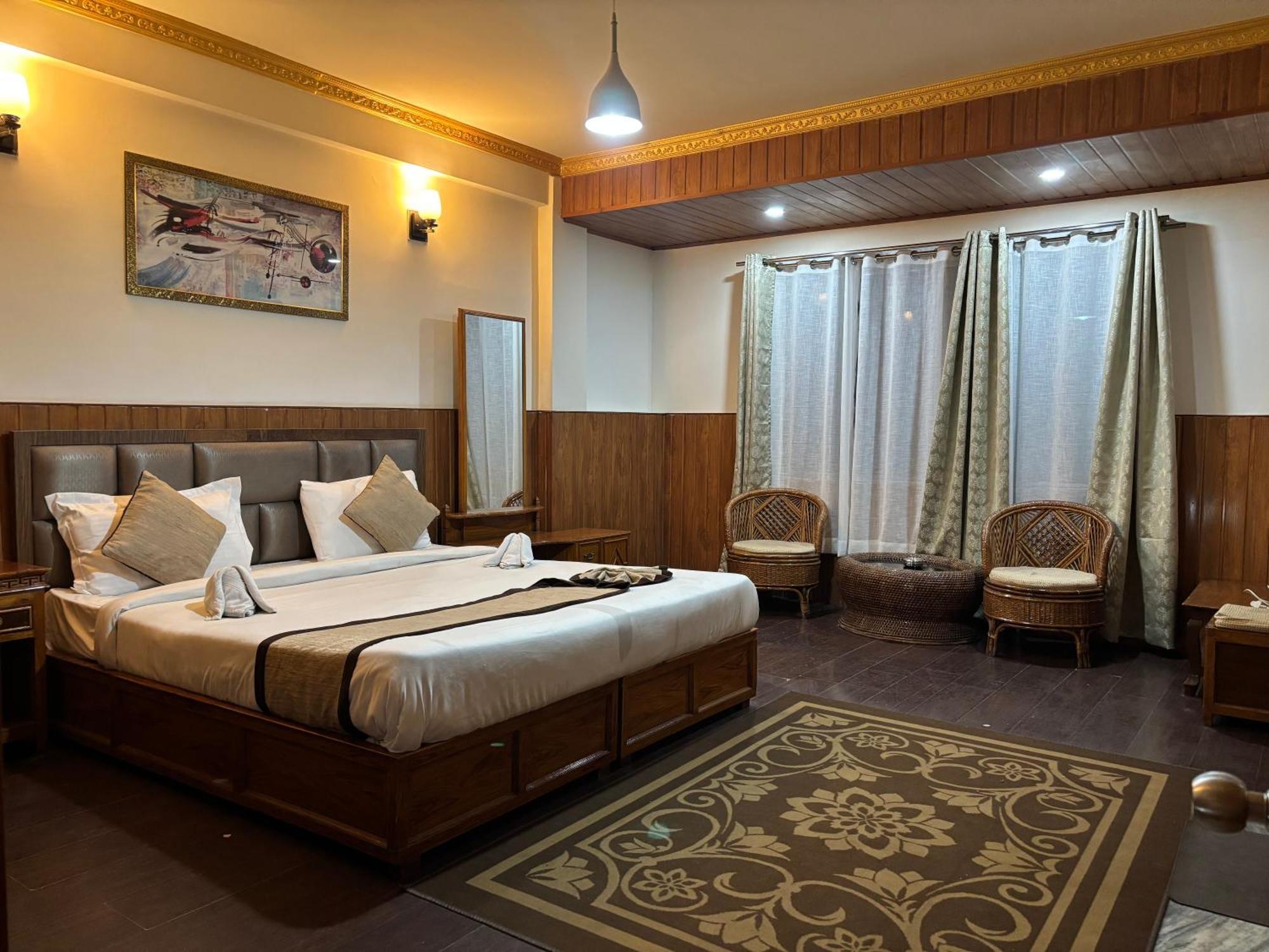 Hotel Kasturi Palace & Restaurant Darjeeling ดาร์จีลิง ภายนอก รูปภาพ