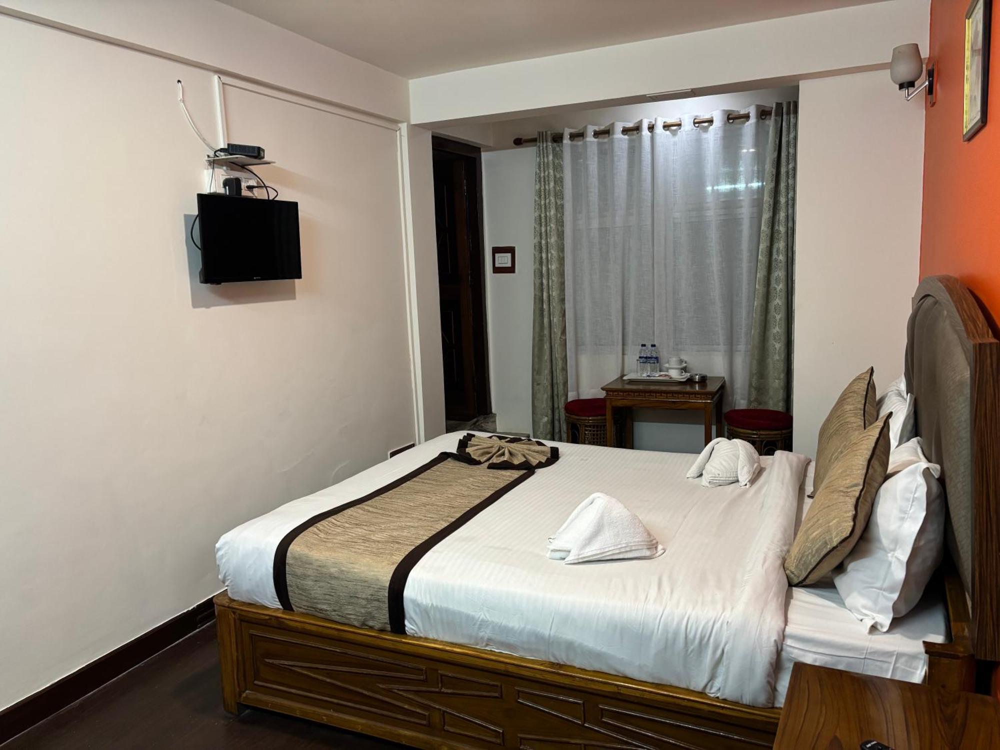 Hotel Kasturi Palace & Restaurant Darjeeling ดาร์จีลิง ภายนอก รูปภาพ