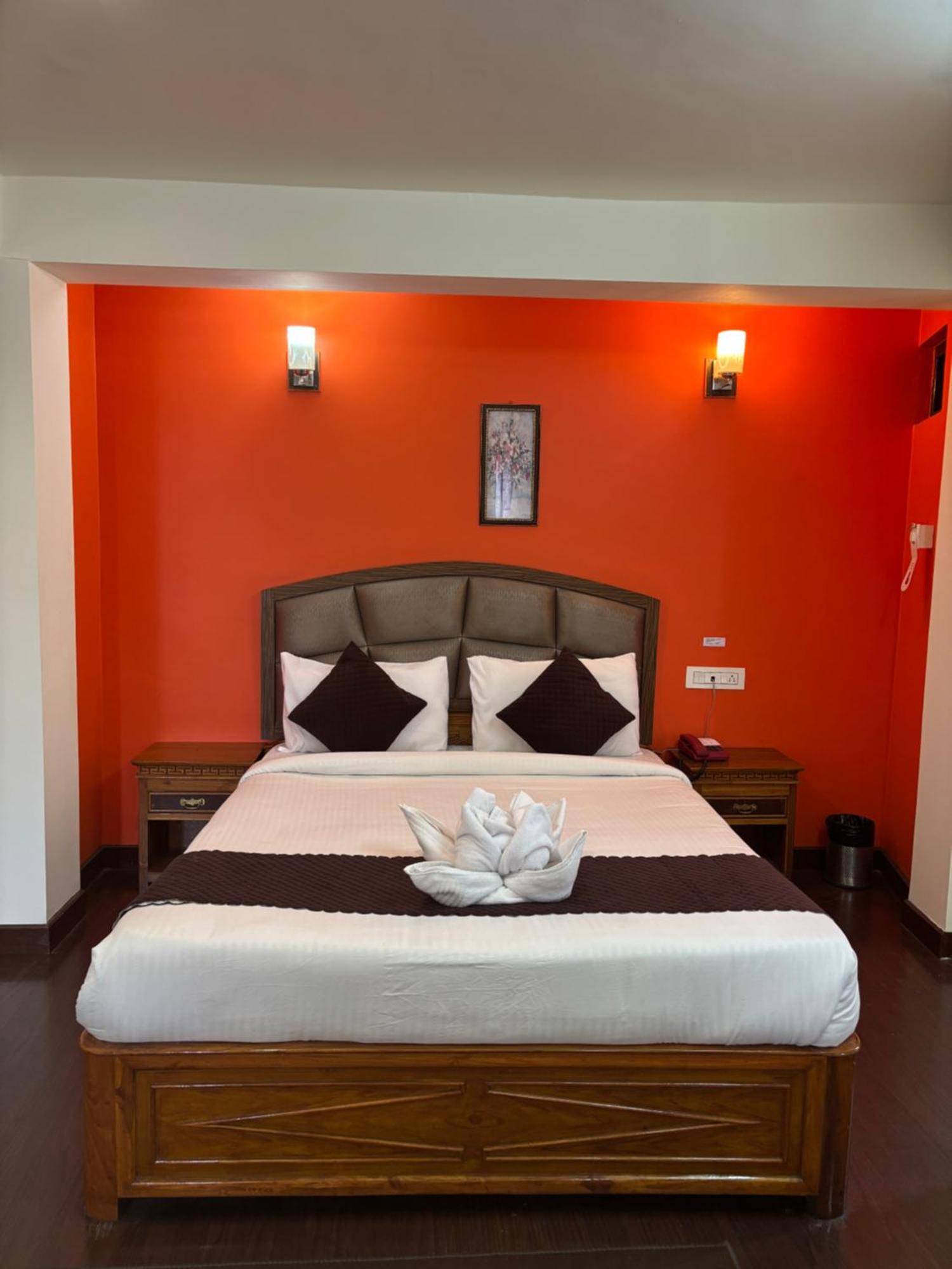 Hotel Kasturi Palace & Restaurant Darjeeling ดาร์จีลิง ภายนอก รูปภาพ